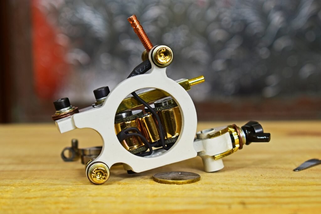 White-Golden: Powder Coat Paint