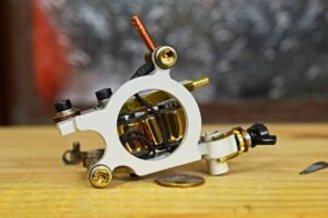 White-Golden: Powder Coat Paint